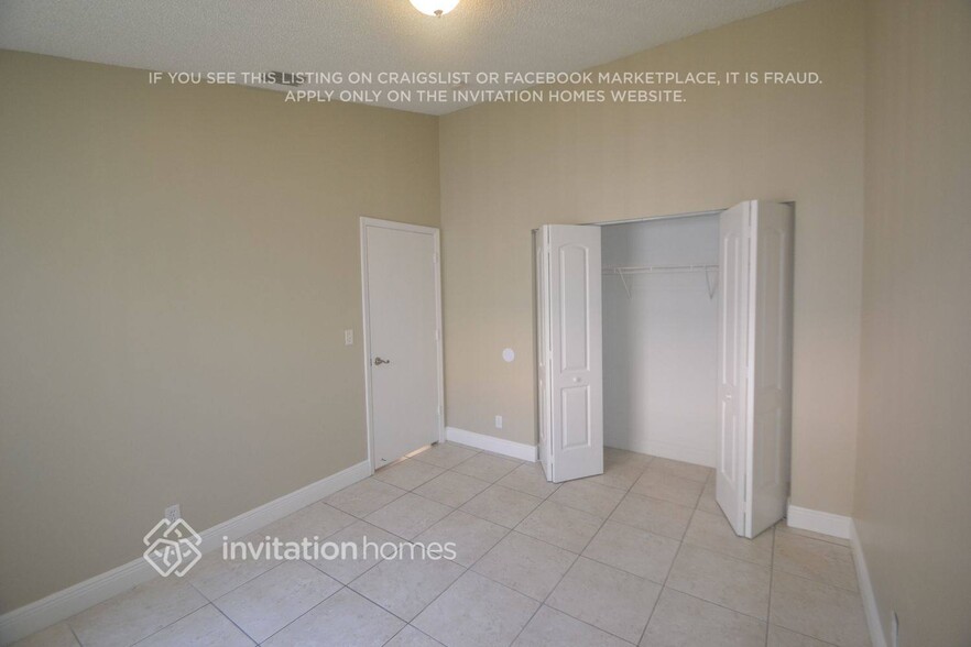 Building Photo - 6249 Island Way