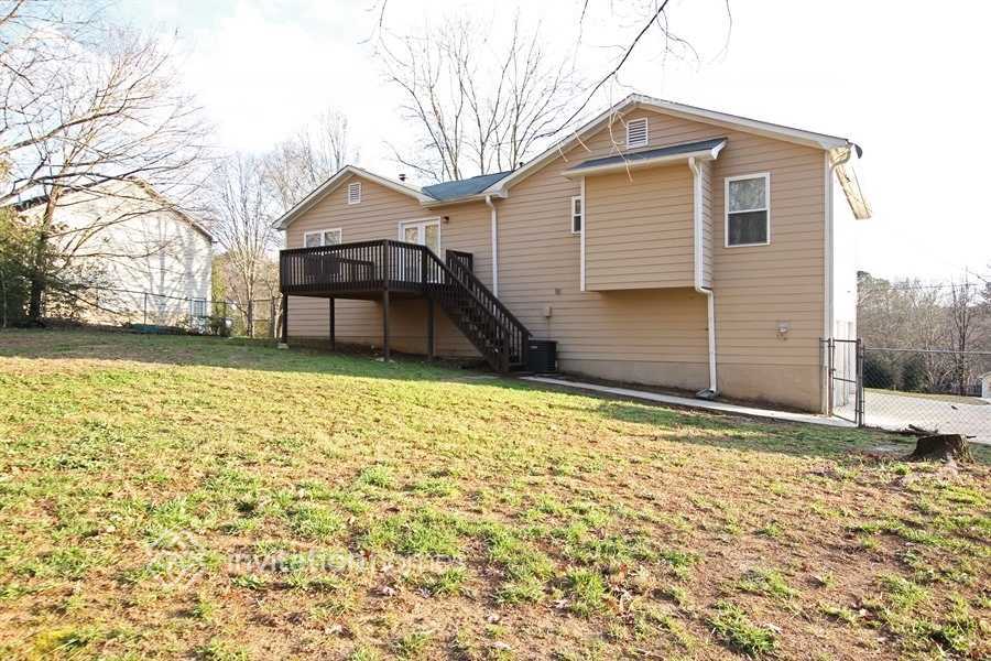 Building Photo - 3396 Spring Ridge Dr