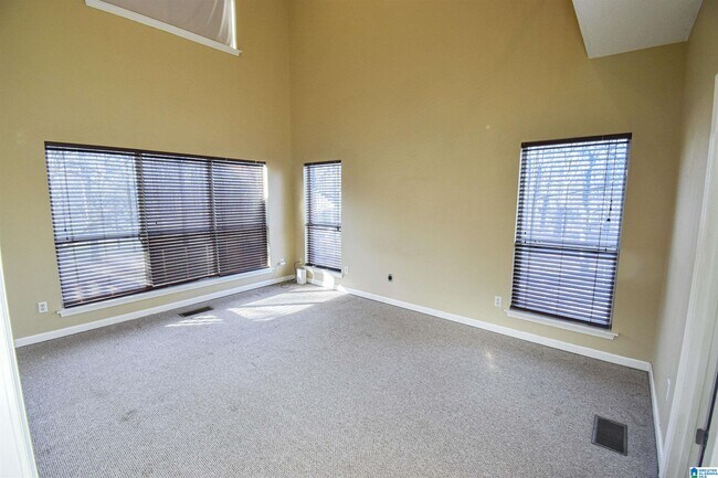 Building Photo - 13593 Riverbend Rd