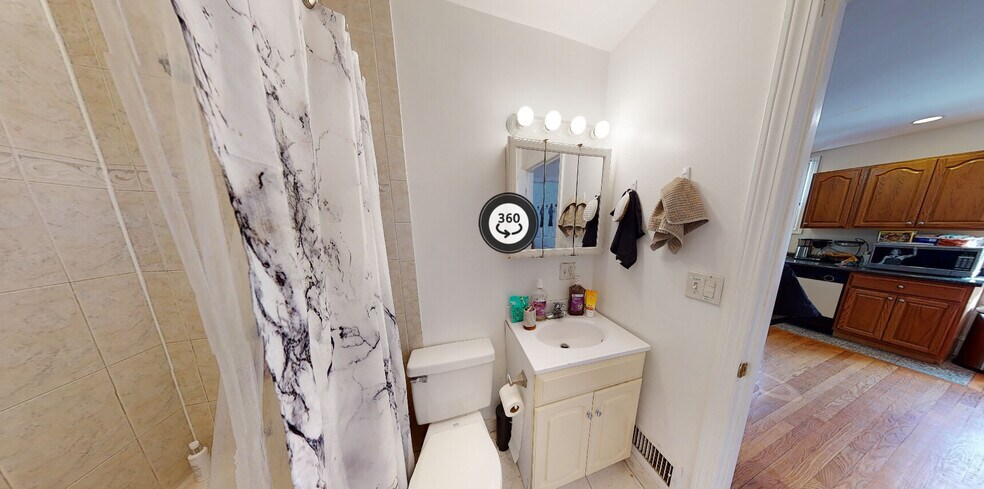 Building Photo - 221 Freeman St