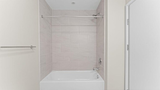 Building Photo - 475 Communipaw Ave