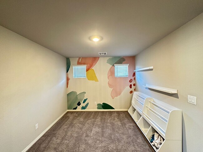 Building Photo - 5370 White Butterfly St