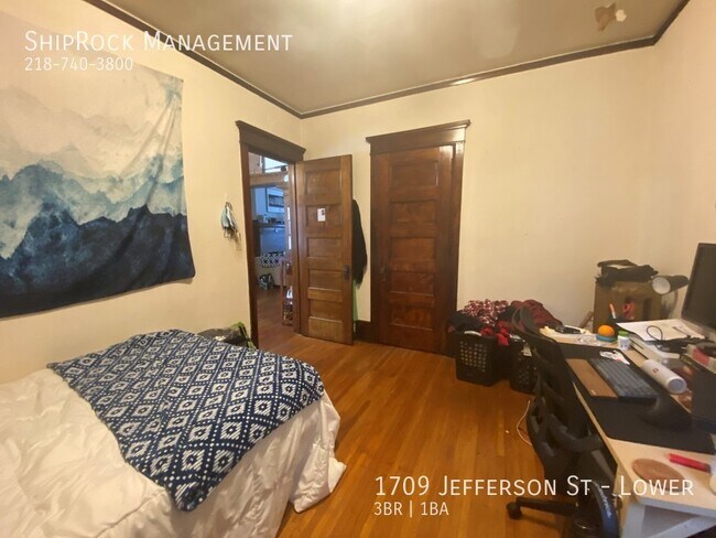 Building Photo - 1709 Jefferson St