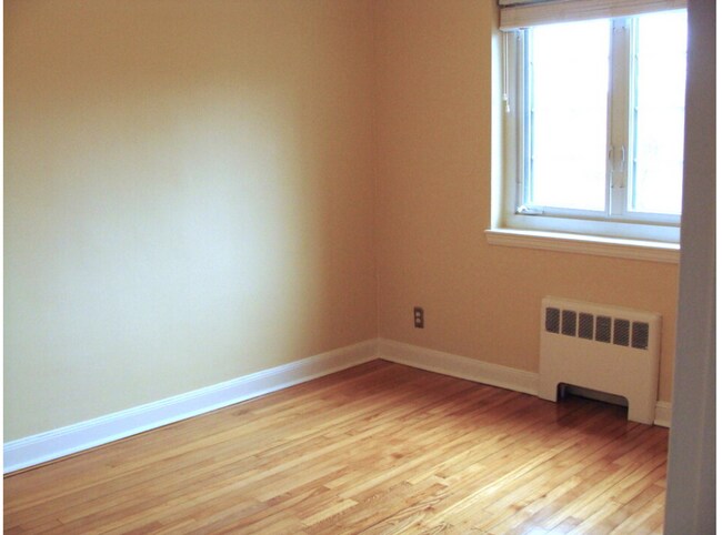 Building Photo - Heat, Hot Water Included, Parking Included.