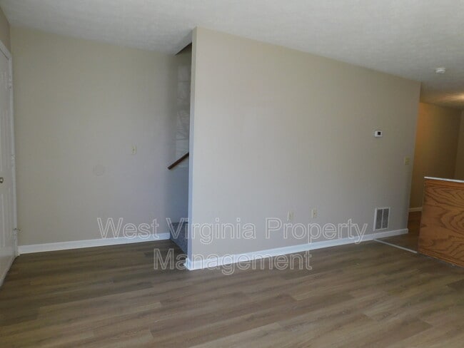 Building Photo - 3751 Summerlee Rd