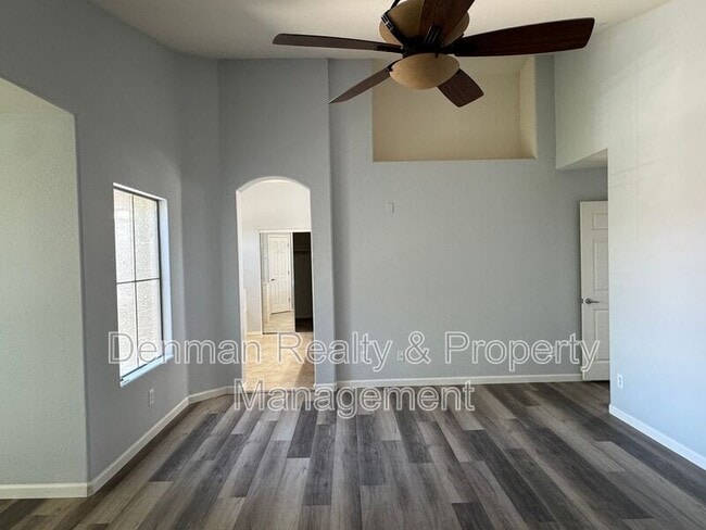 Building Photo - 10397 W Foothill Dr