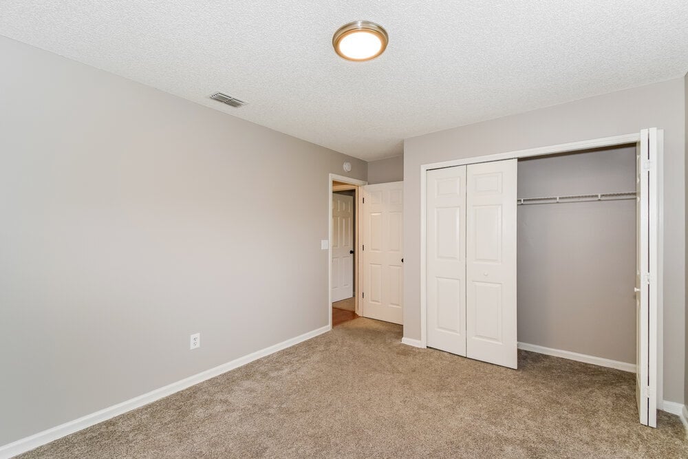 Building Photo - 1976 Hunters Trace Cir