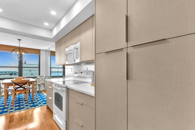 Building Photo - 5480 N Ocean Dr