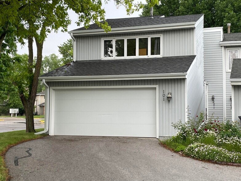 Building Photo - 1505 Little Bluestem Ct