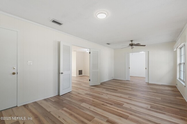 Building Photo - 4103 San Remo Dr
