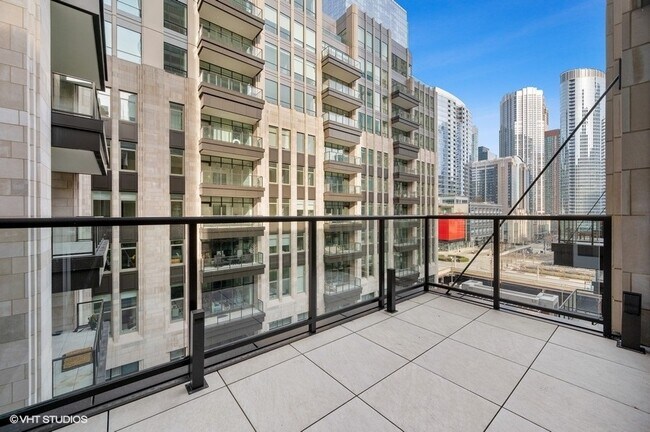 Building Photo - 435 N Michigan Ave