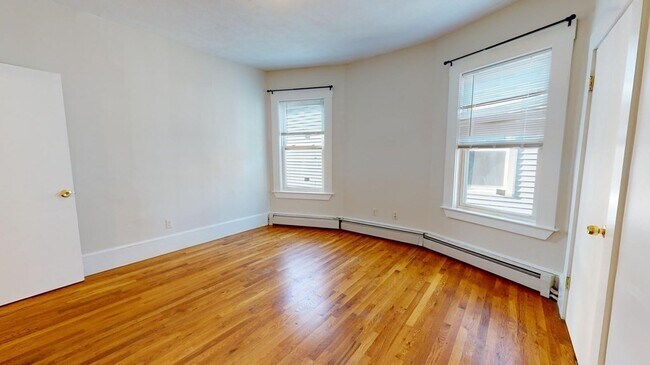 Building Photo - 11 Elder St