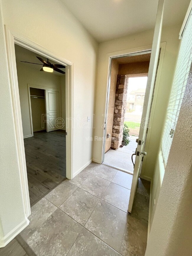 Building Photo - 4304 Strathmore Pl