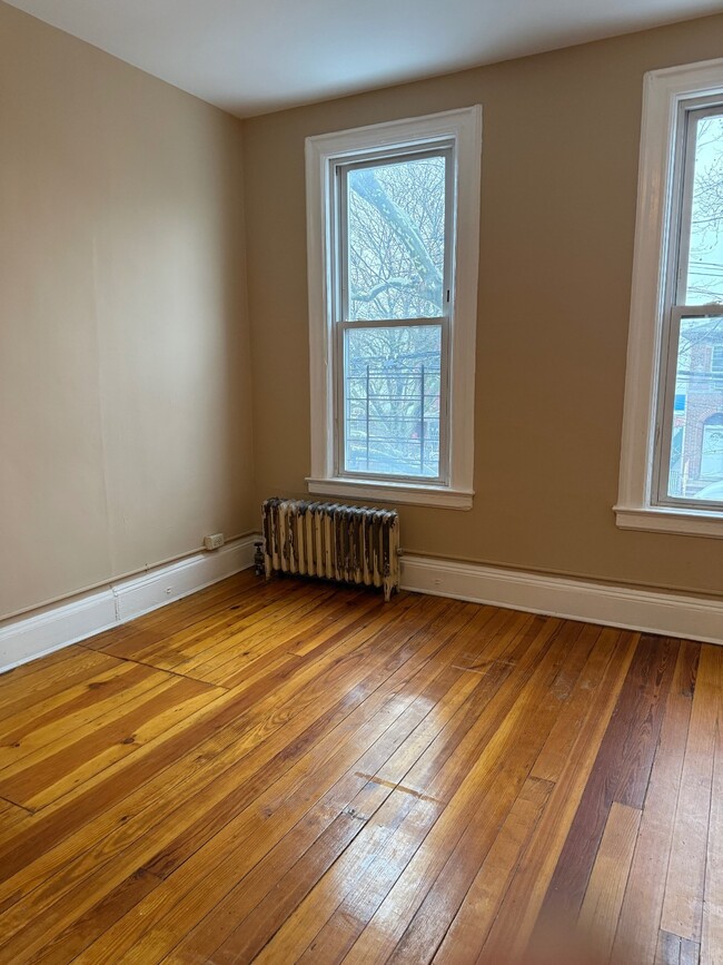 Building Photo - 1125-1160 60th St