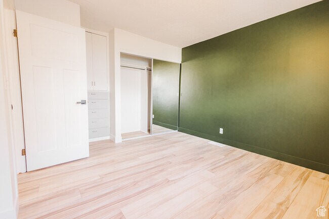 Building Photo - 8544 S 300 E