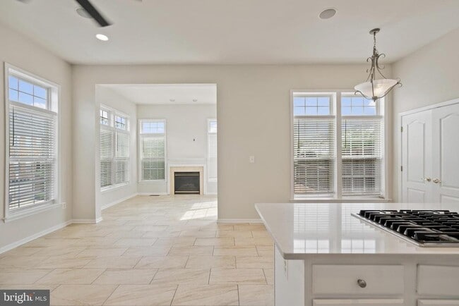 Building Photo - 43139 Royal Fern Terrace