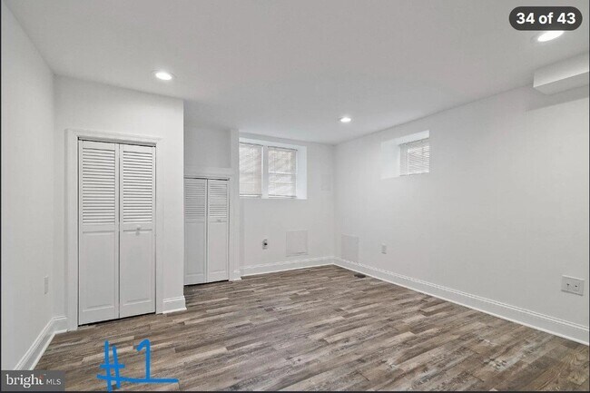 Building Photo - 500 N Lakewood Ave