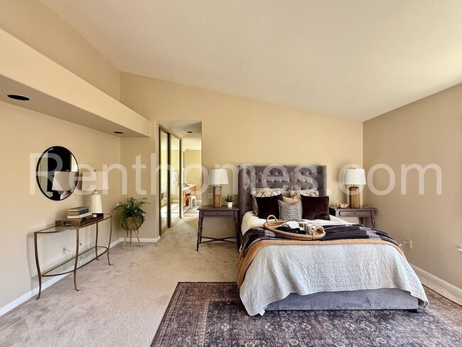 Building Photo - 12613 Crest Knolls Ct