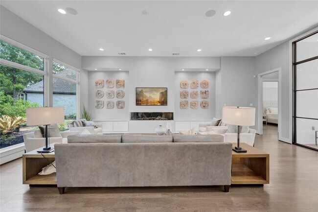 Building Photo - 19 Acorn Cluster Ct