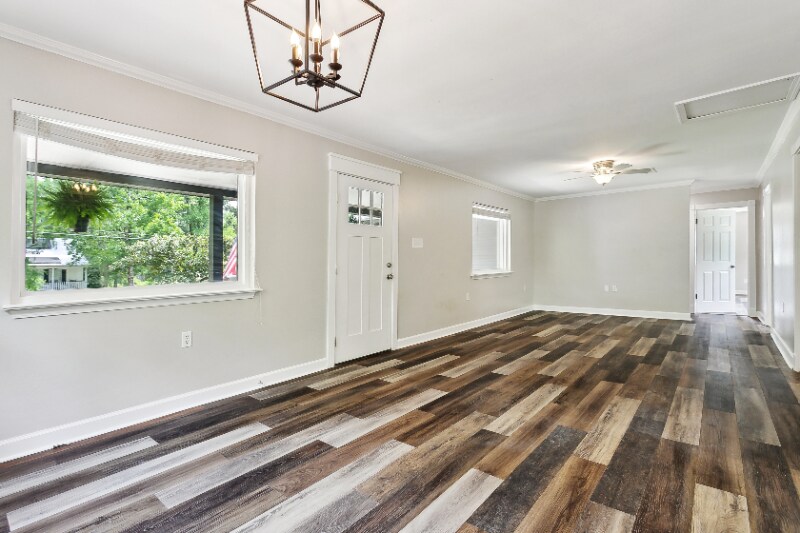 Building Photo - 18030 Derbes Dr