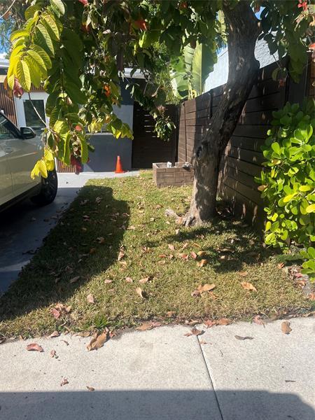 Building Photo - 1517 NW 3rd Ave