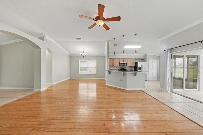 Building Photo - 10225 Old Tampa Bay Dr