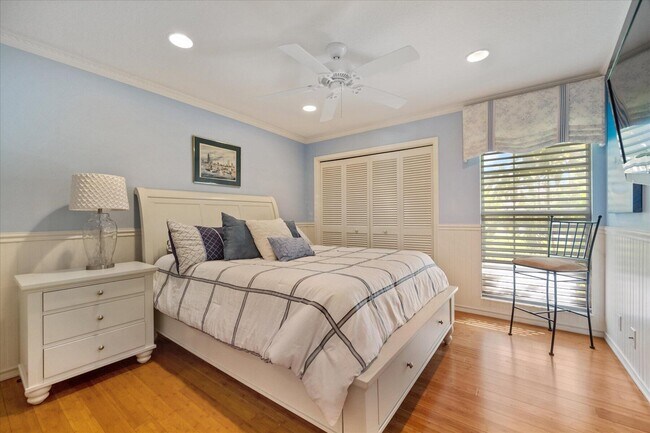 Building Photo - 2216 Las Casitas Dr