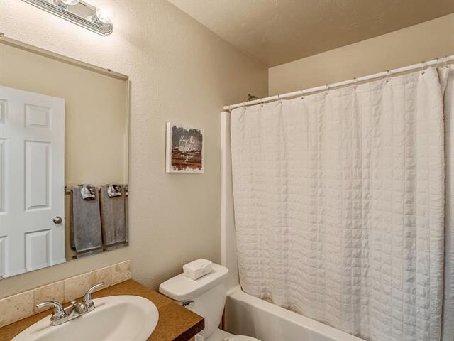 Building Photo - 10524 W Black Fang CT