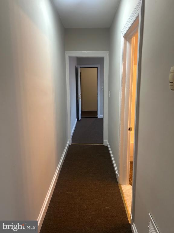 Building Photo - 3800 W Forest Park Ave