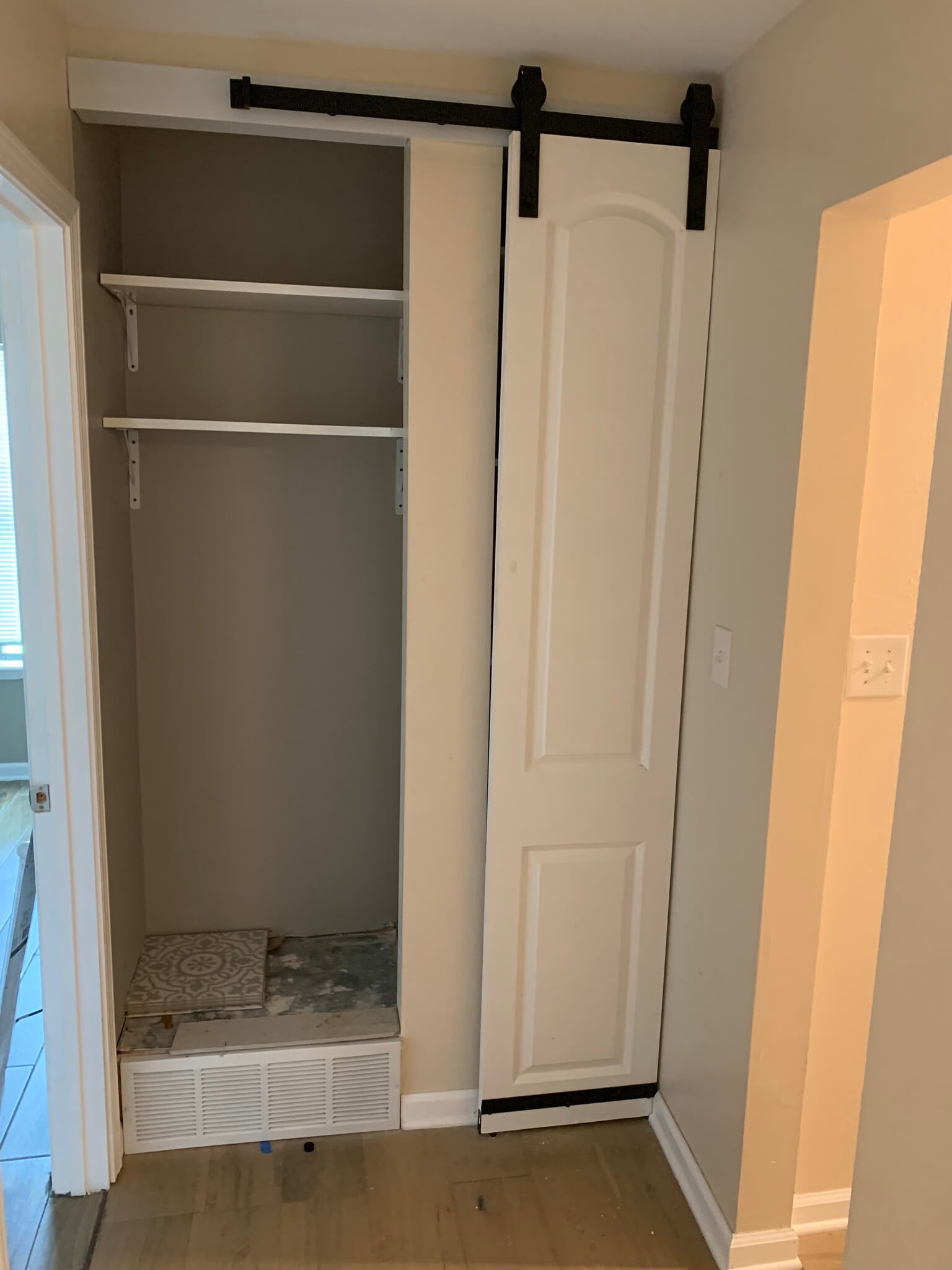 Building Photo - 3381 Leschallas Dr