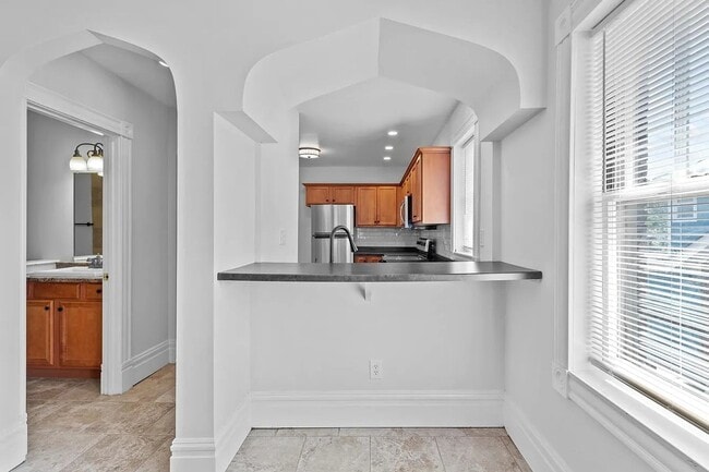 Building Photo - 3410 Virginia Ave