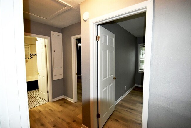 Building Photo - 10213 Fairland Dr
