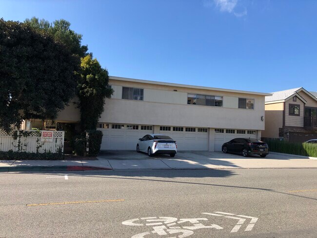 Primary Photo - 701 Monterey Blvd