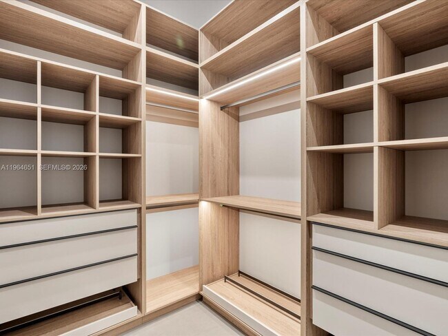 Building Photo - 871 NE 83rd St