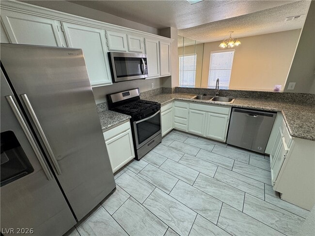 Building Photo - 8653 Freeport Ln