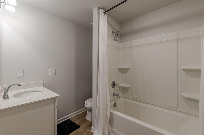 Building Photo - 4876 Elm Leaf Dr