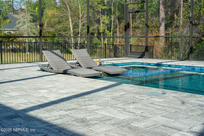 Building Photo - 452 Quail Vista Dr