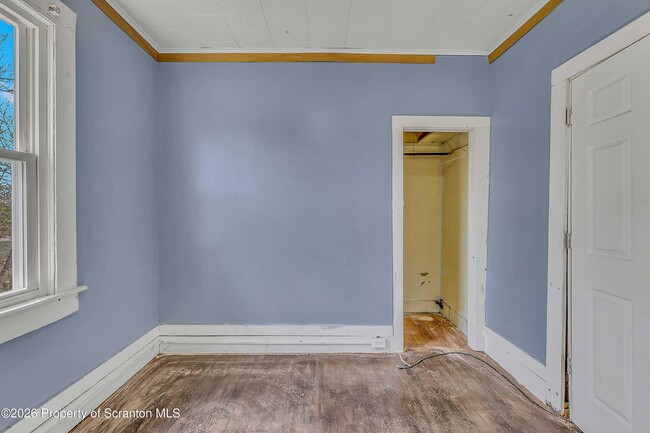 Building Photo - 1019 S Webster Ave