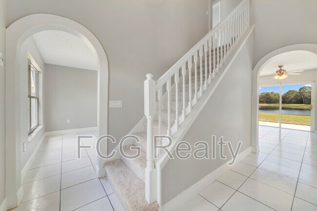Building Photo - 3170 Santa Cruz Dr