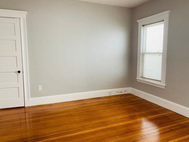 Building Photo - 111 Judson St