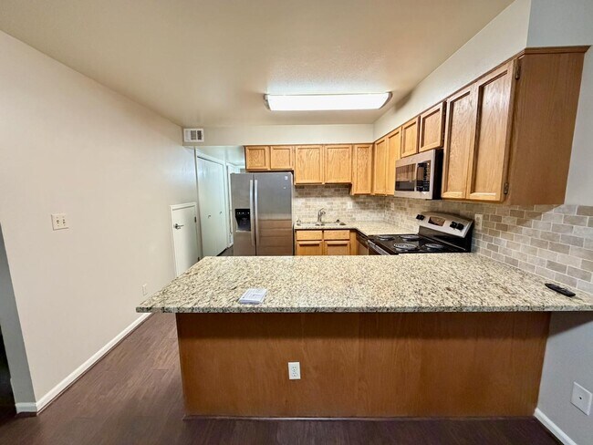 Building Photo - 136 E 400 N