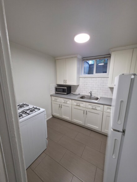 Building Photo - 2505 S University Blvd