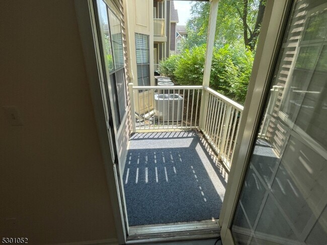 Building Photo - 181 Blew Ct