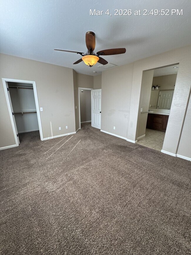 Building Photo - Gorgeous NW Visalia home located in Avalon gated community!  Available Now !!