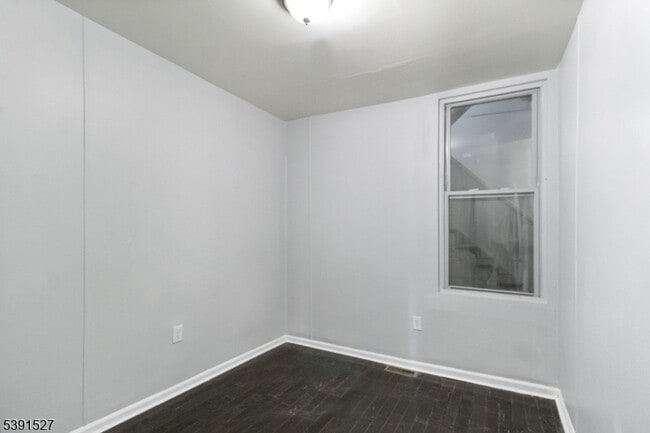 Building Photo - 29 Highland Ave