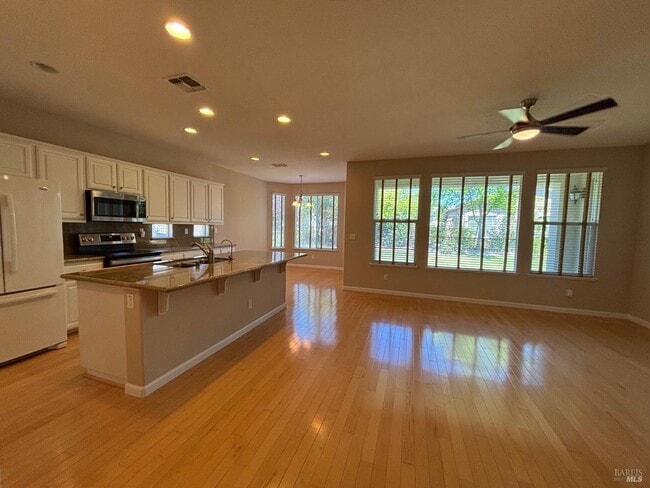 Building Photo - 505 Marianna Pl