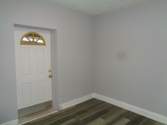 Building Photo - 3826 Fairhaven Ave