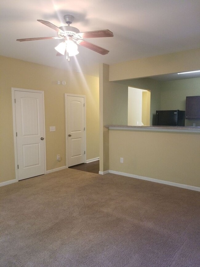 Building Photo - 3008 Bonnes Dr