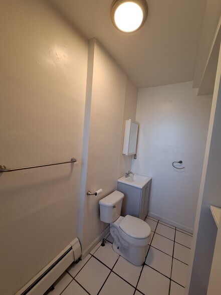Building Photo - 822 McLain St