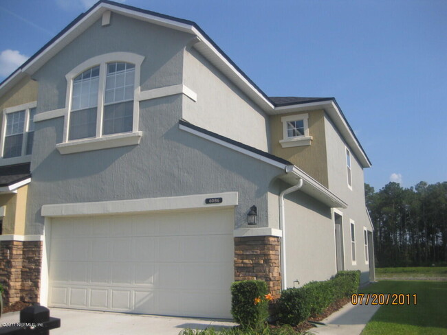 Building Photo - 6086 Bartram Village Dr